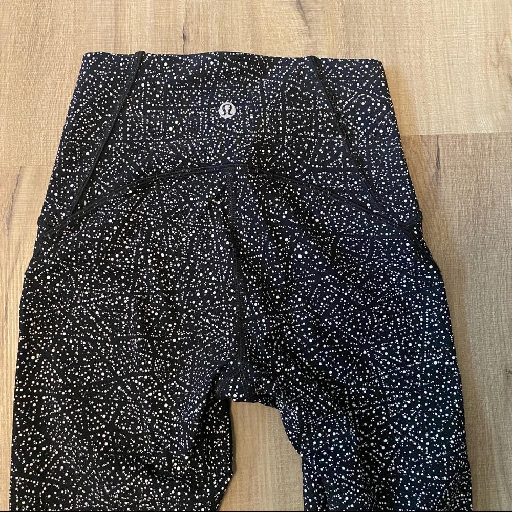Lululemon Black and White Speckled 25 in. Leggings - Picture 3 of 7